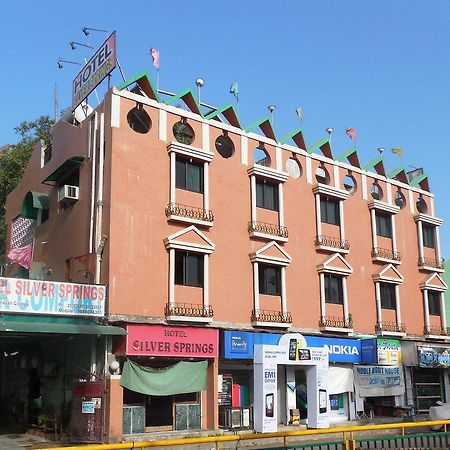 Hotel Silver Springs Ahmedabad Ngoại thất bức ảnh