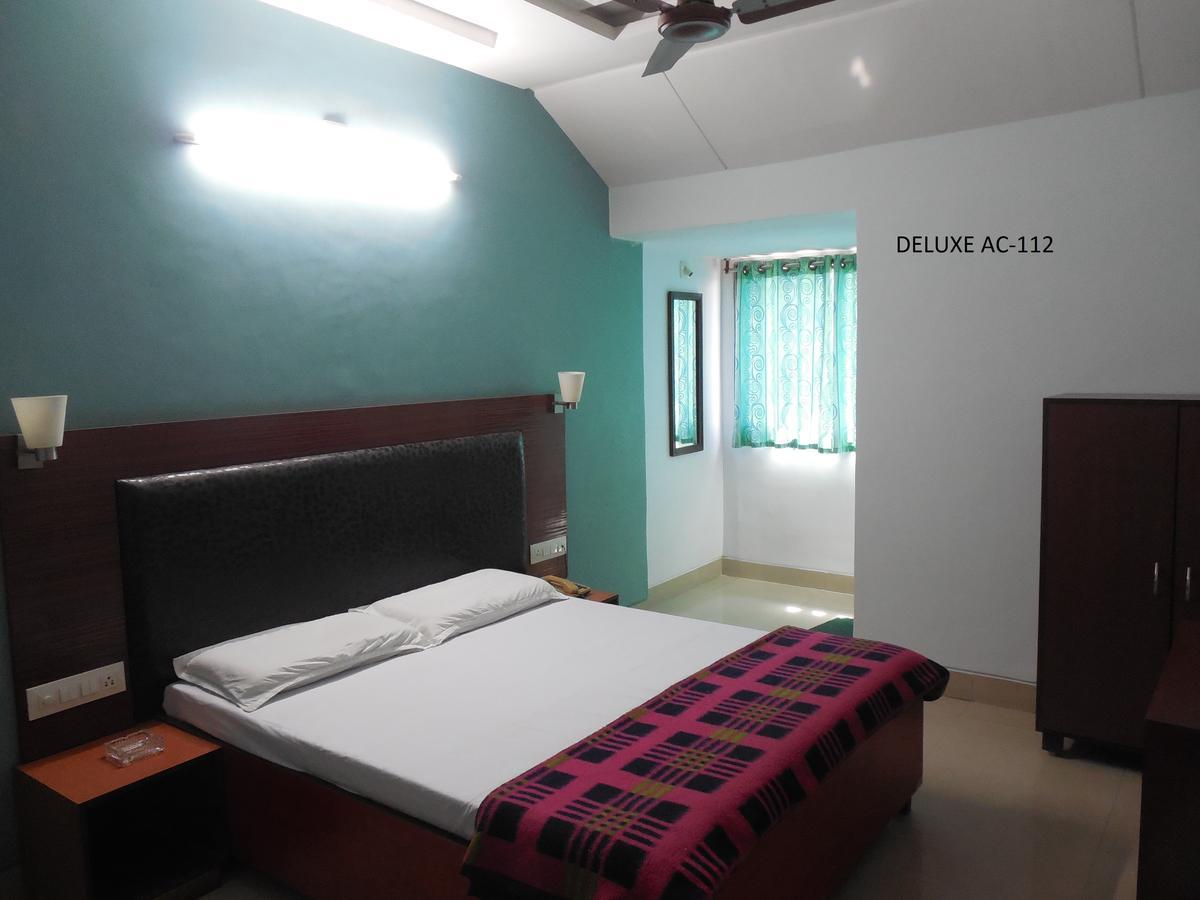 Hotel Silver Springs Ahmedabad Ngoại thất bức ảnh